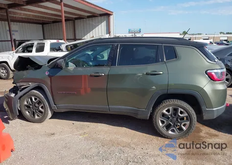 2018 Jeep Compass Trailhawk 4X4 из США, поврежденный, VIN 3C4NJDDBXJT238917